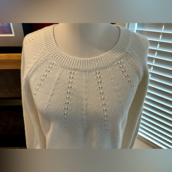 Loft cream sweater - Picture 2 of 11